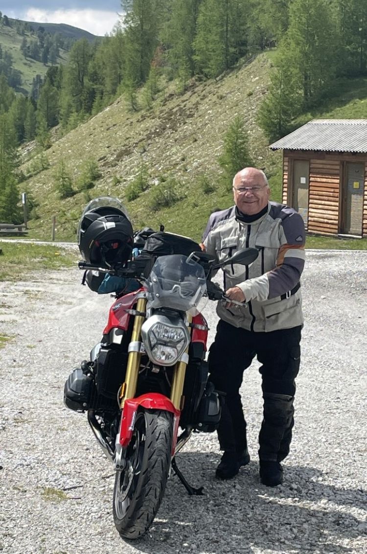 02-Bruno auf der Nockalmstrasse